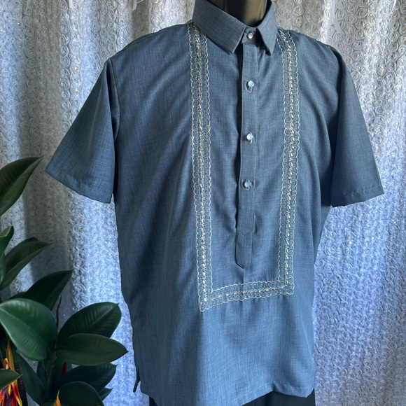 SALE❣️Light charcoal Gray Hugo Polo Barong Tagalog with embroidery - Picture 3 of 6